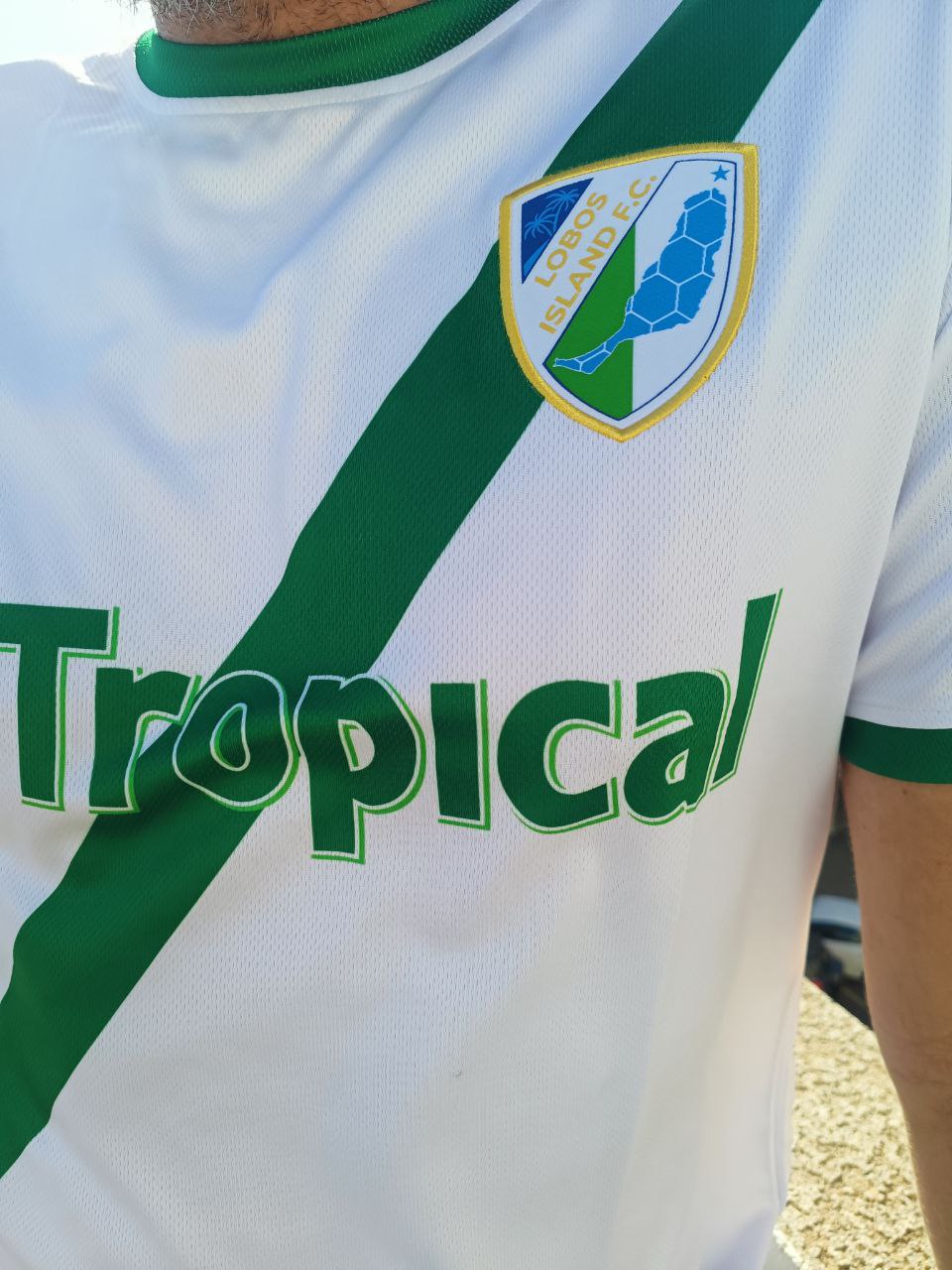 ⚽ Camiseta “Primera Equipación” – Fresca, Versátil y Perfecta para Festivales