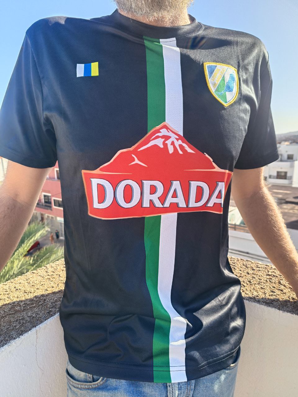 Camiseta de Fútbol “Elegancia Pura” – Para Arepas, Entierros y Todo lo Demás